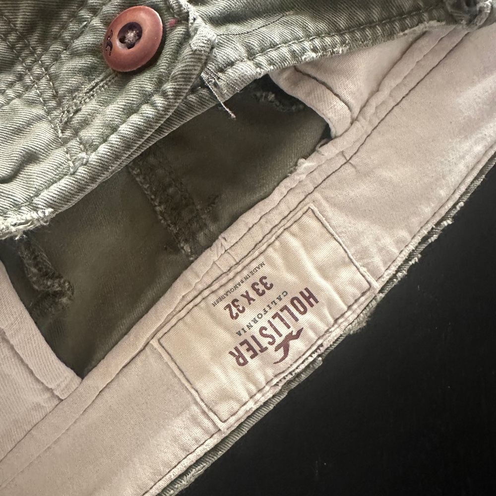 HOLLISTER Green Camouflage Cargo Pant SIZE 33X32 Pockets Baggy Classic Camo Belt - Picture 9 of 9